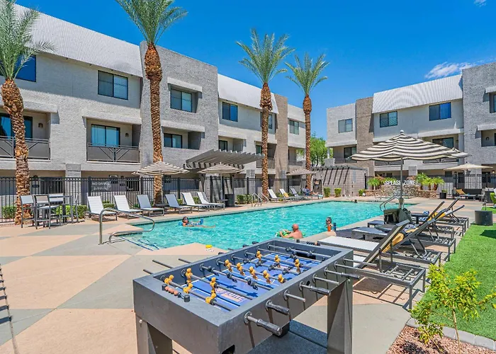 Stylish 1bd Walk To Westgate Pool Gym Wd *