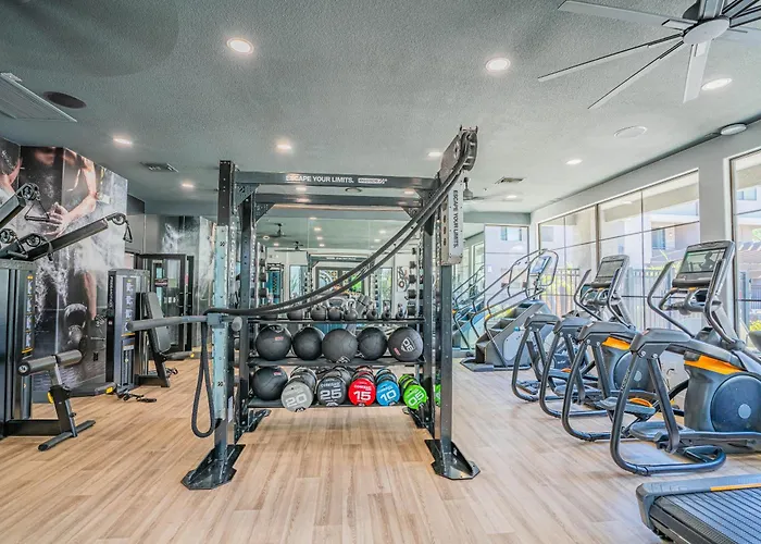 Apartment Stylish 1bd Walk To Westgate Pool Gym Wd Glendale