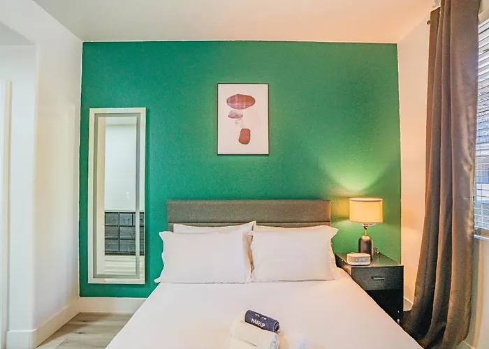 Stylish 1bd Walk To Westgate Pool Gym Wd Apartment *