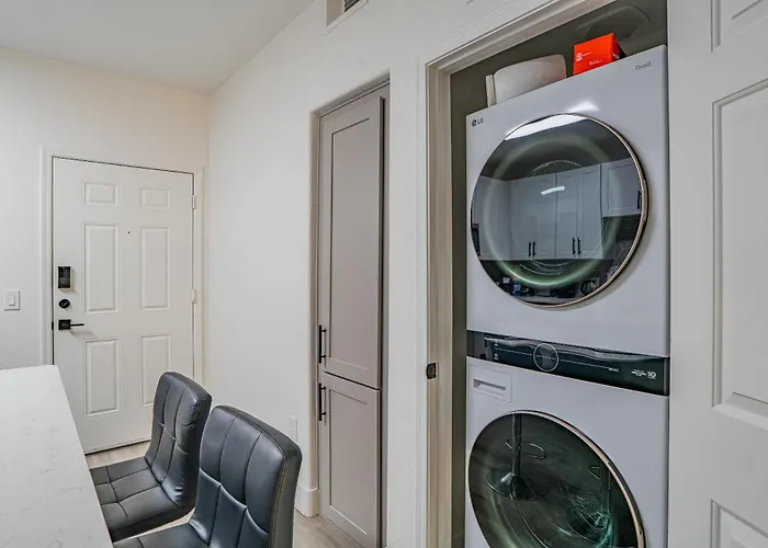Stylish 1bd Walk To Westgate Pool Gym Wd * Glendale