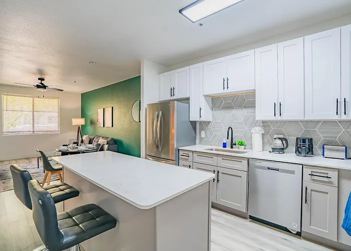 Stylish 1bd Walk To Westgate Pool Gym Wd Apartment