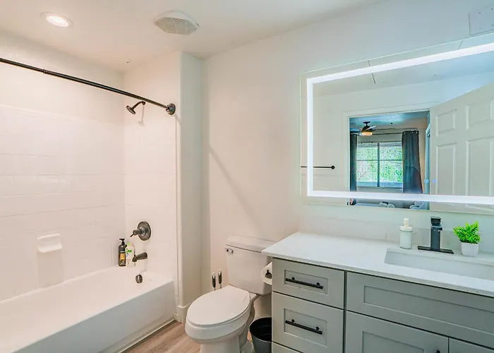 Apartment Stylish 1bd Walk To Westgate Pool Gym Wd